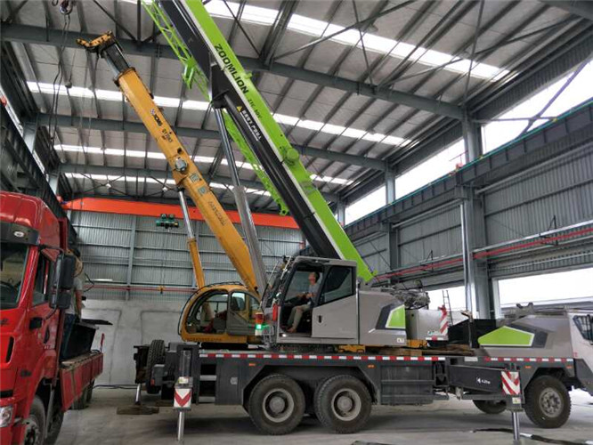 滨湖区高空车出租需要注意哪些安全事项？